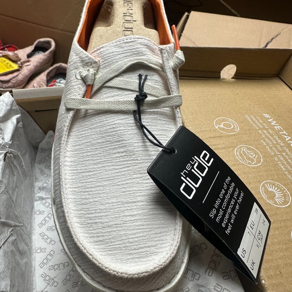 HEY DUDE WENDY SNAKE LINEN WHITE 7 NIB